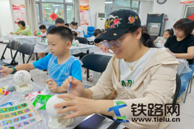 愛在溝通里，暖在陪伴中