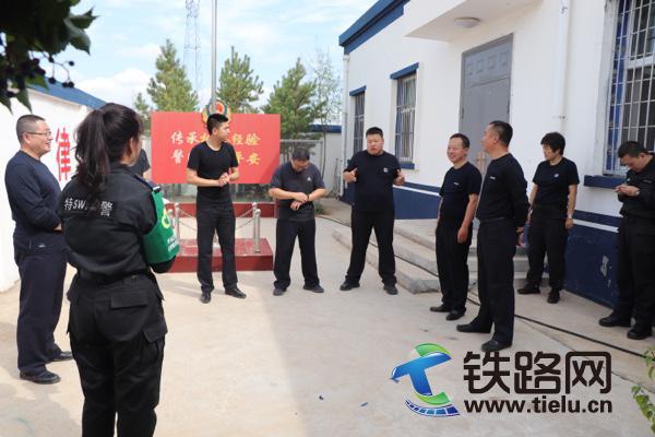 托克托東車(chē)站派出所開(kāi)展心理健康活動(dòng)